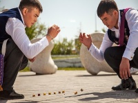 Казахская национальная игра «Асыки»